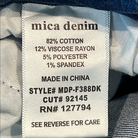 Mica Denim Mdp -F388DK High Rise Crop Flare W/ Uneven Hem jeans size 28 - Picture 9 of 9